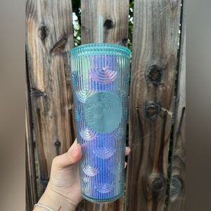Starbucks 2022 iridescent mermaid scale 20 Oz venti cold cup tumbler spring NEW